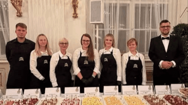 the_cheb_studenti_iss_cheb_hrad_2025