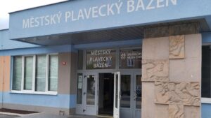 Chebský plavecký bazén po letní odstávce znovu otevírá. První týden nabídne rozšířenou provozní dobu